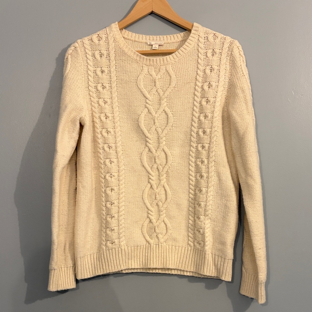 Women's Gap Brand Cream Cable Knit Sweater sz. Large